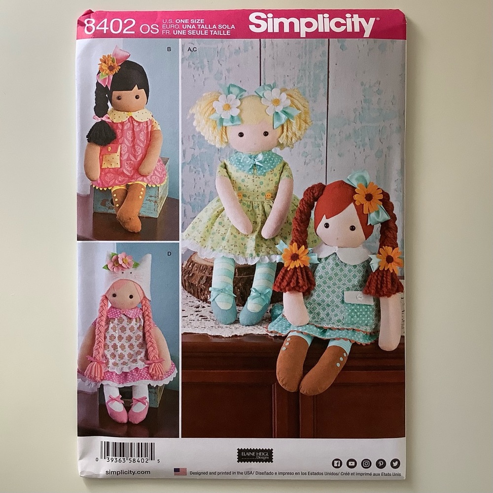 Simplicity 8402 Sewing Pattern - Picture 1 of 5